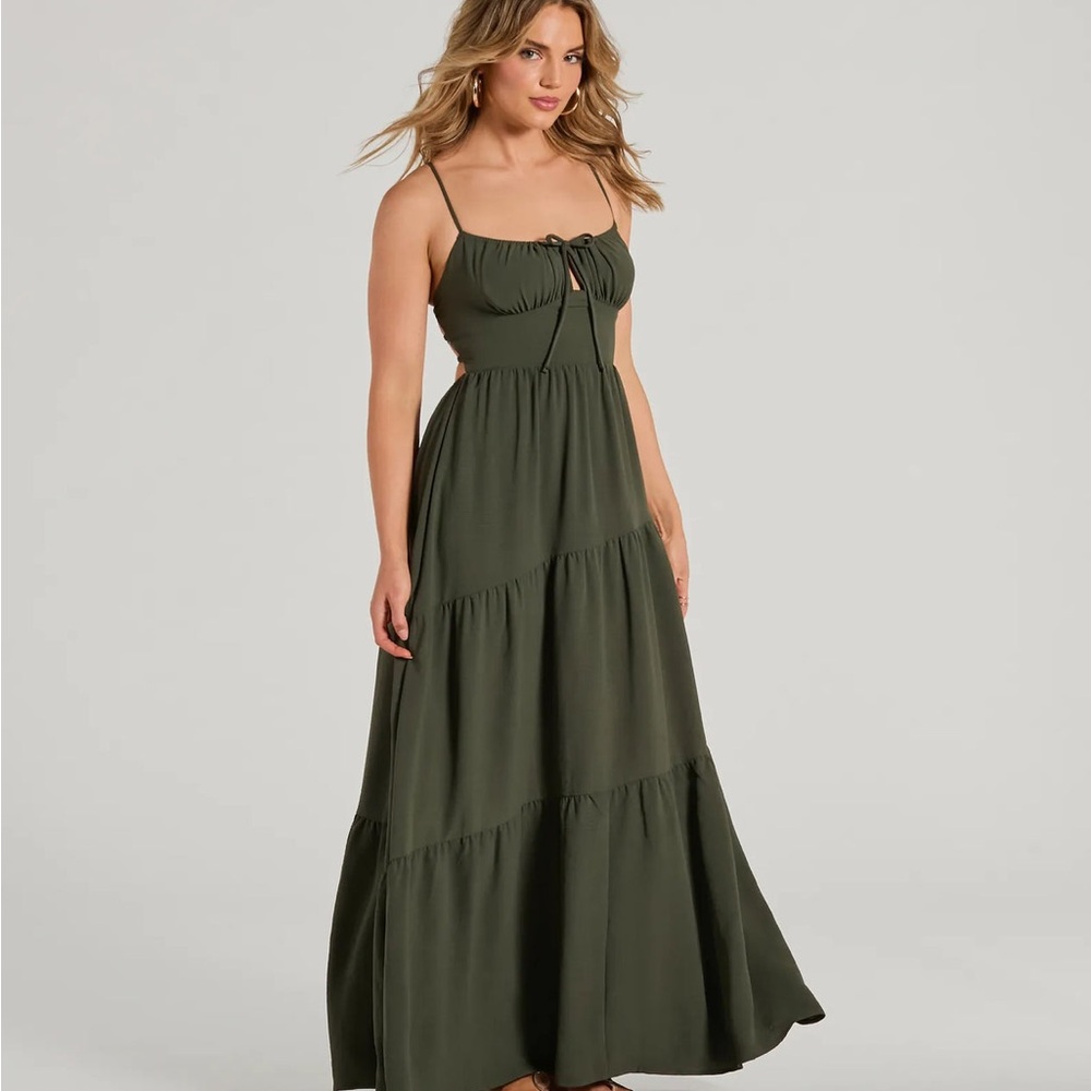 Windsor Green Spaghetti Strap Maxi Sundress